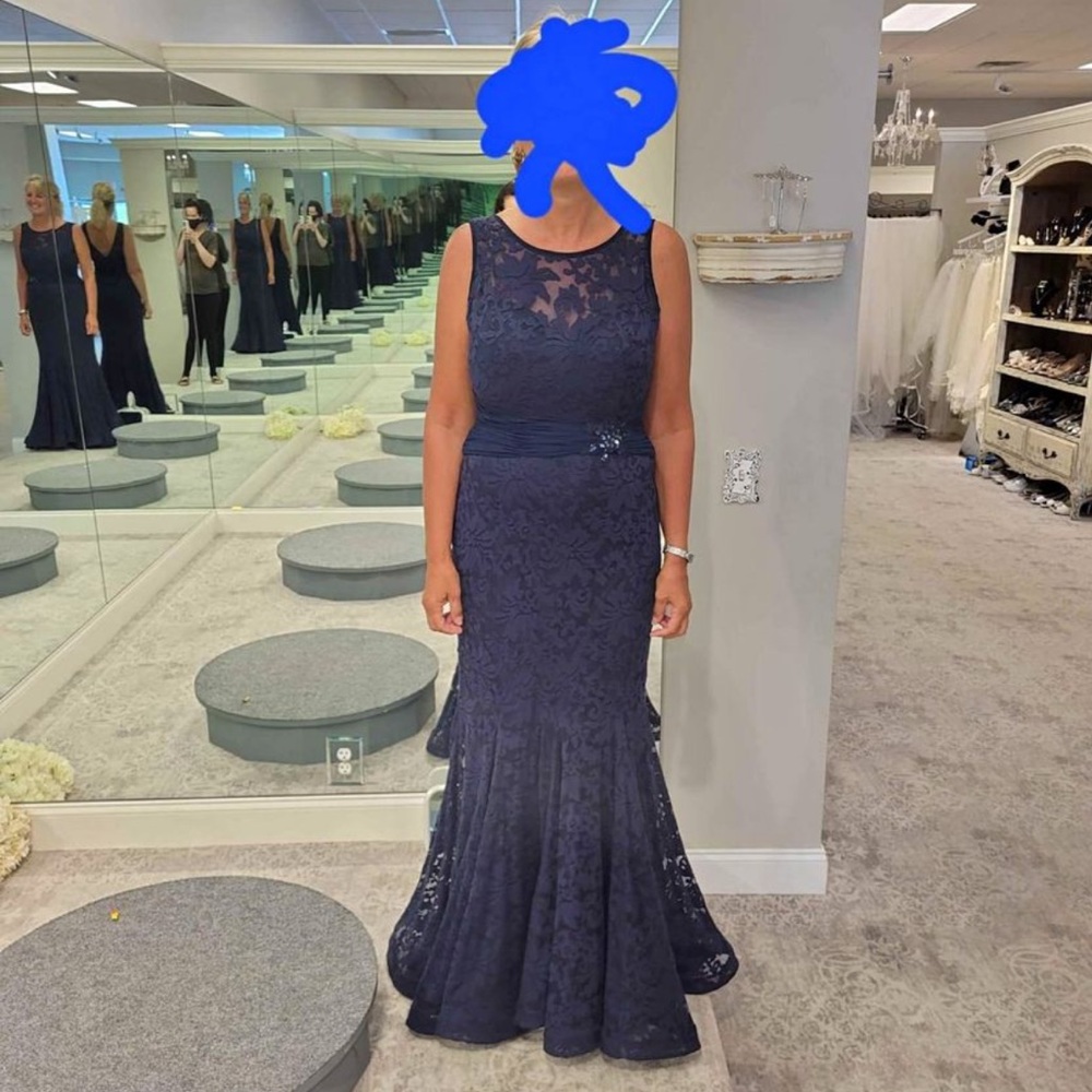 Montage by Mon Cheri Formal Gown - Size 10